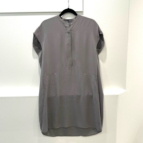 Vince Dresses & Skirts - Vince silk dress with pockets